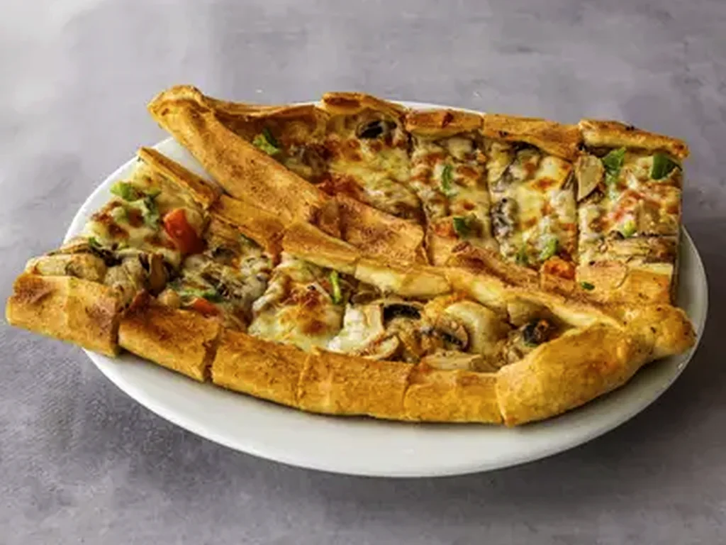 Kaşarlı Mantarlı Pide