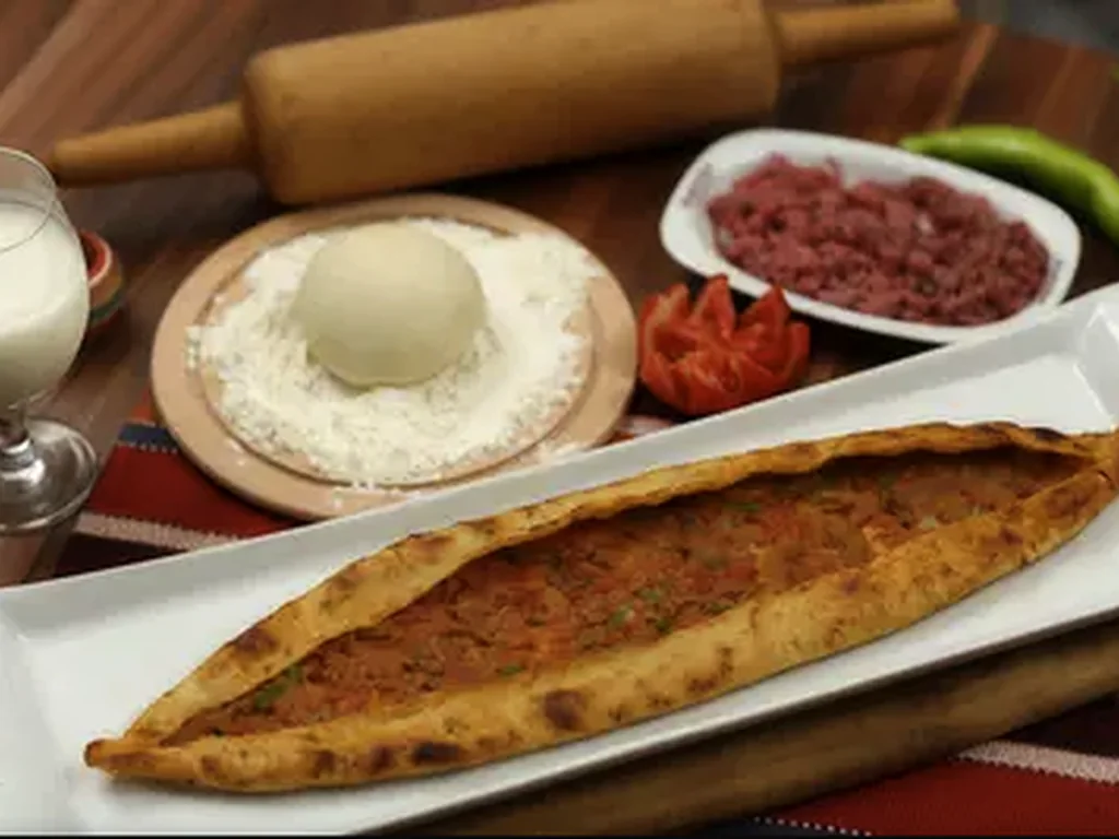 Tavuklu Pide